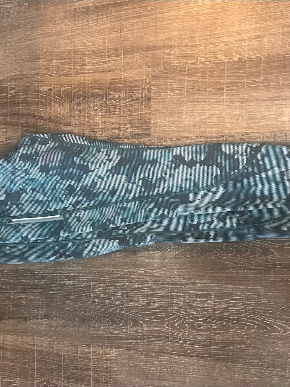 Athleta High Rise Rainier Green and Gray Floral Print with Pockets Size 1X - Picture 7 of 7